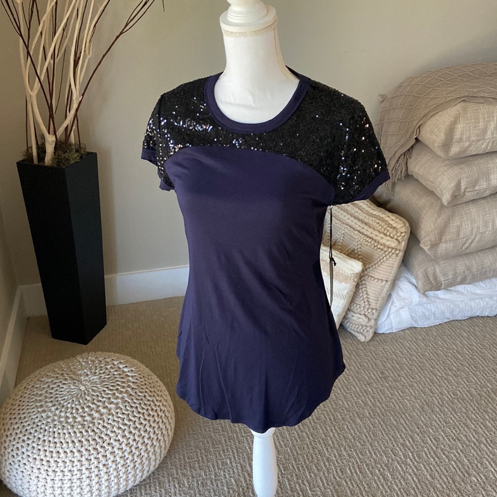 NWT red23 sequin navy and black top
